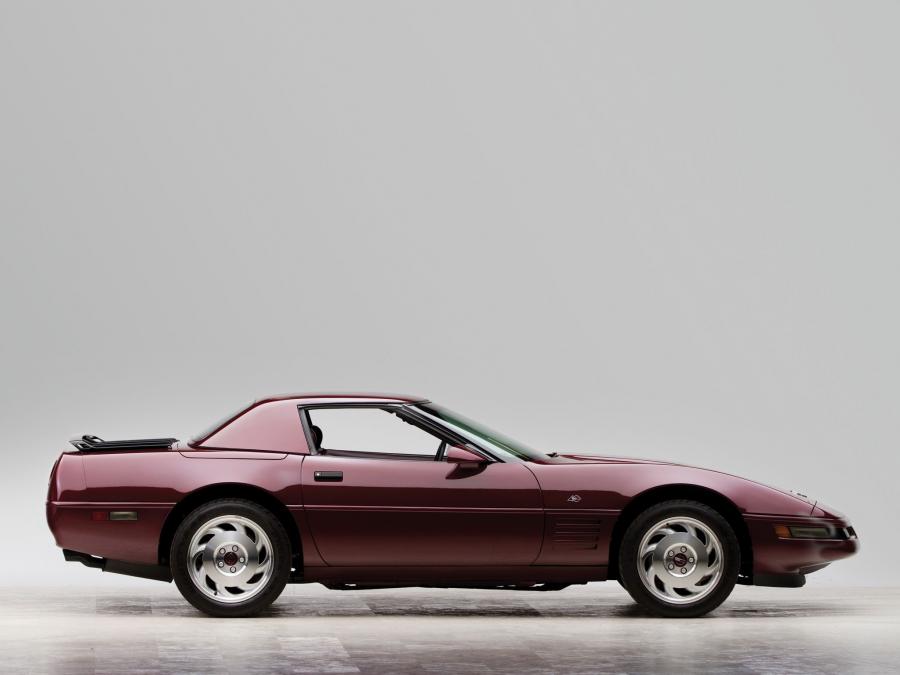  Chevrolet Corvette Convertible 40th Anniversary 1993 года  (фото 21 из 25)